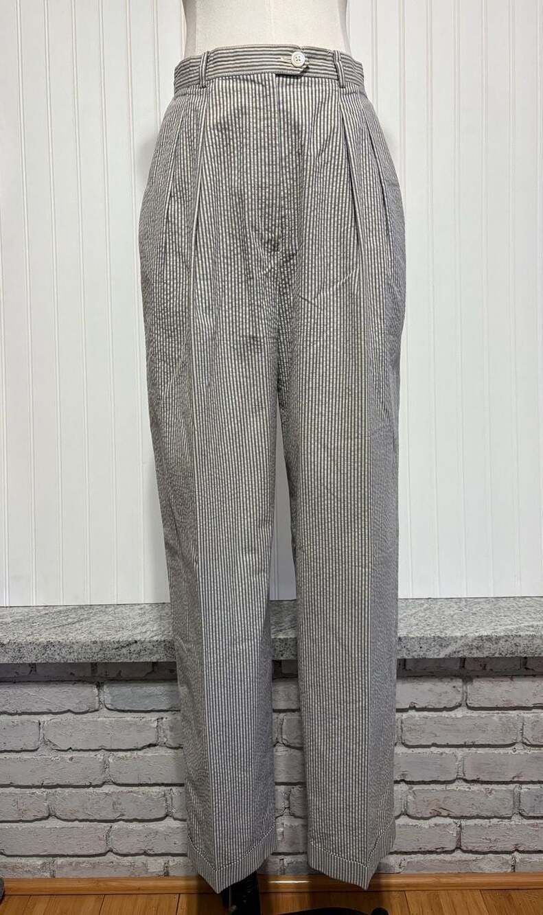 Academia Lauren Ralph Lauren Blue and White Seersucker Pleated Trousers Size 8